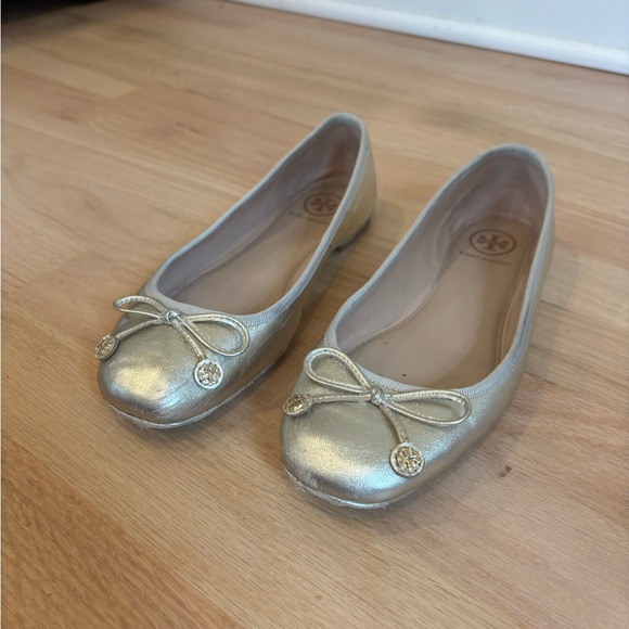 Tory Burch Laila Driver ballet flats in gold-tone leather size 5 - Picture 2 of 10